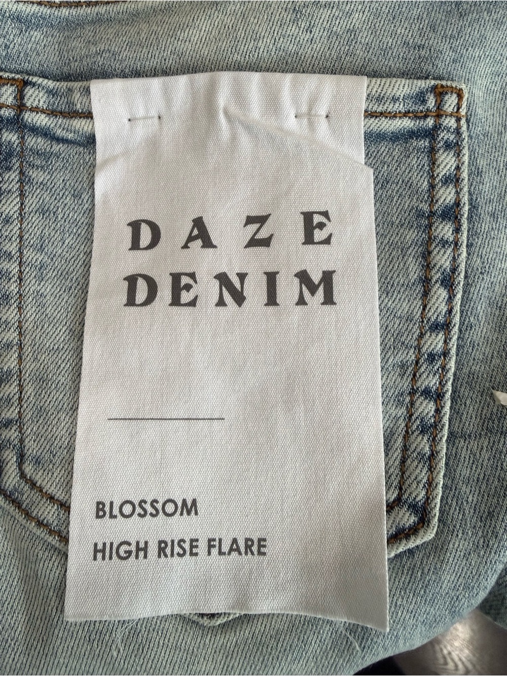 DAZE Denim Blossom High Rise Flare Jeans Size 26 Light Wash NWT Stretch